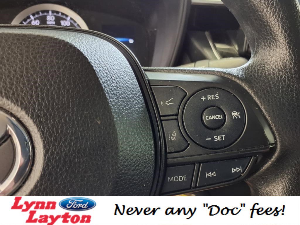 Used 2022 Toyota Corolla LE image 15