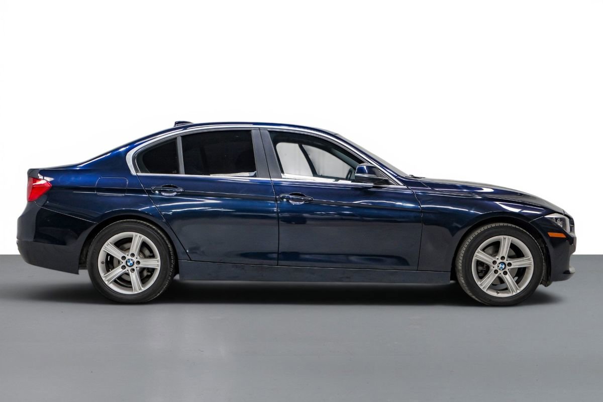 Used 2015 BMW 328i xDrive Sedan AWD/4WD image 5