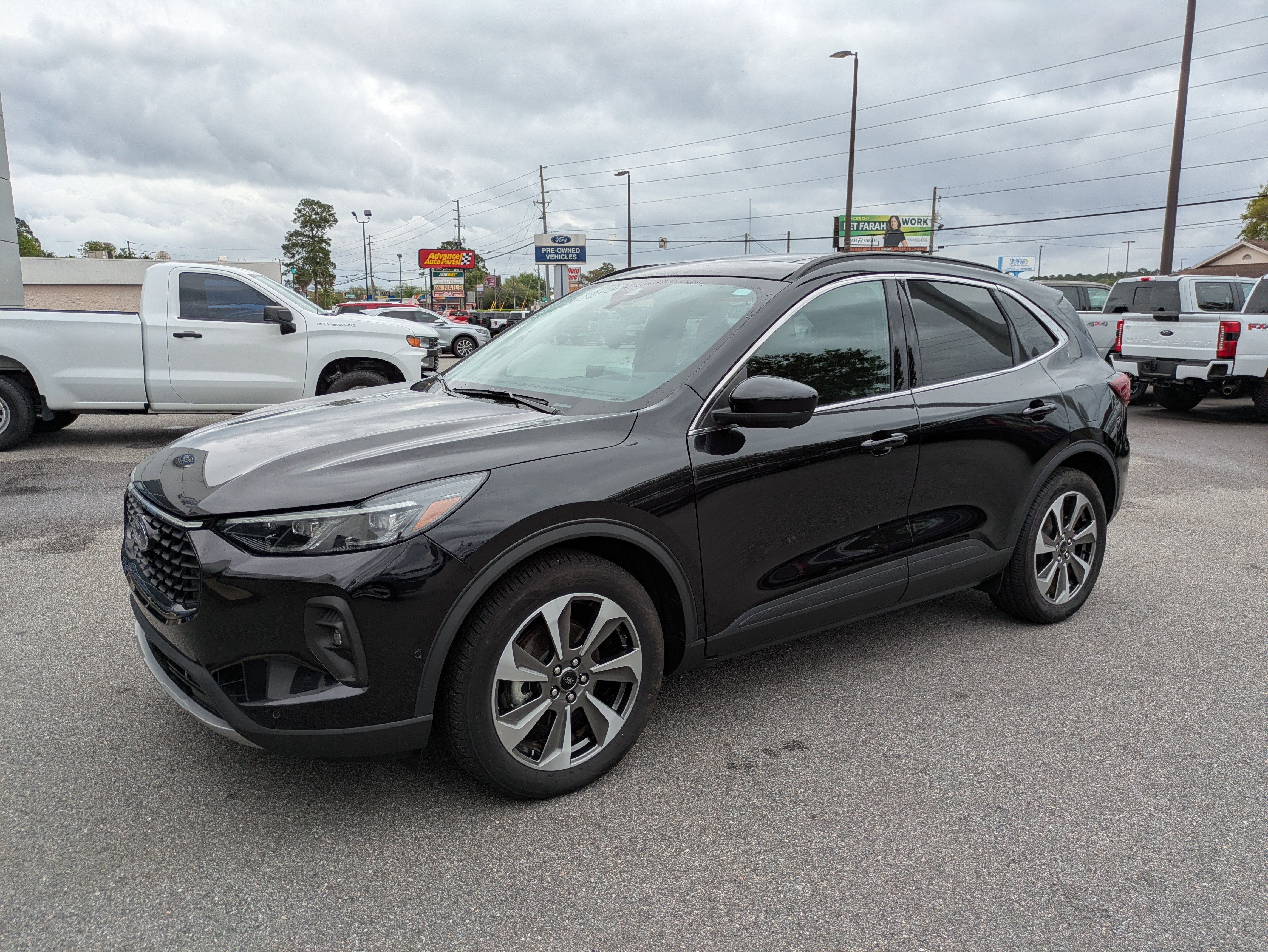 Used 2024 Ford Escape Platinum w/ Premium Technology Package image 8