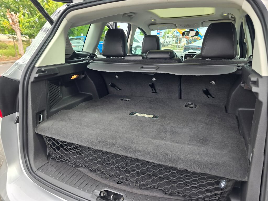 Used 2013 Ford C-MAX Energi SEL FWD image 16