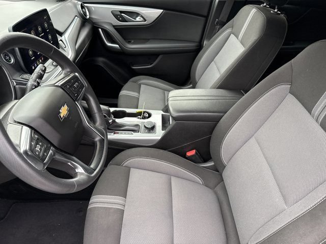 Certified 2024 Chevrolet Blazer LT w/ Midnight/Sport Edition FWD image 11