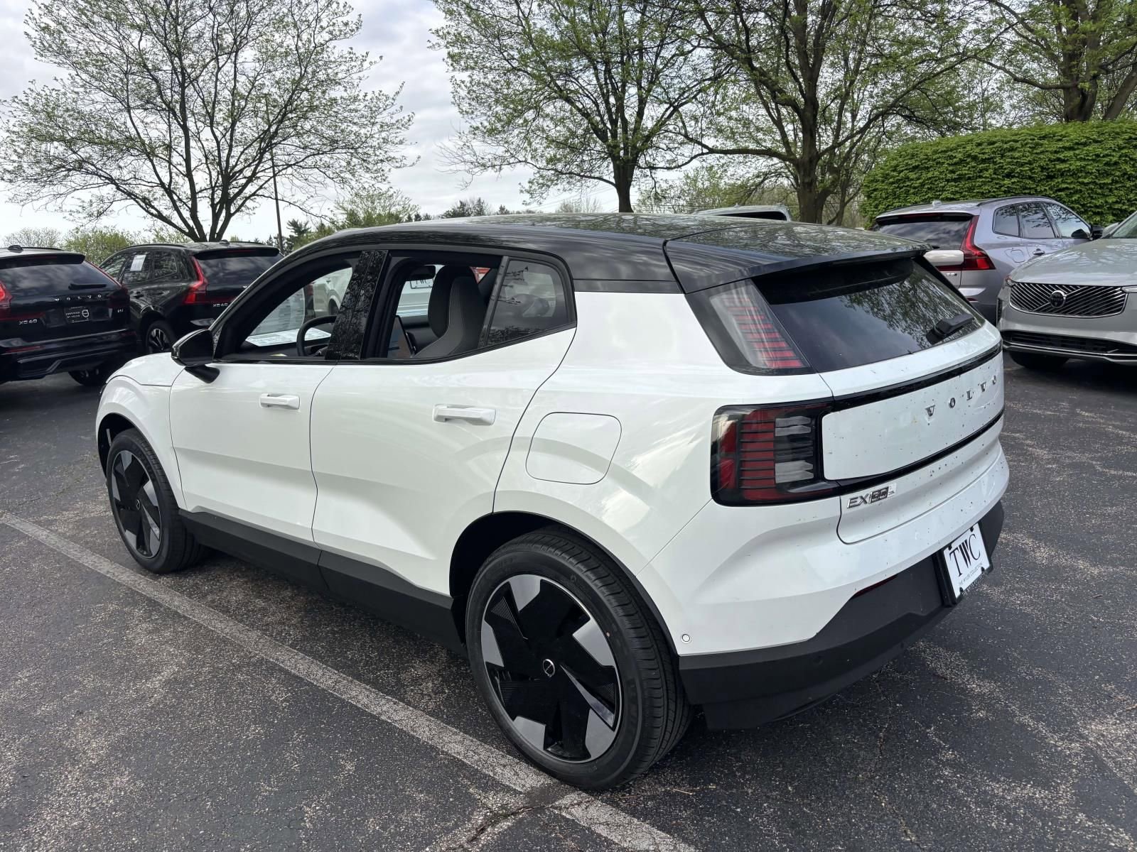 New 2026 Volvo EX30 Ultra w/ Climate Package AWD/4WD image 7