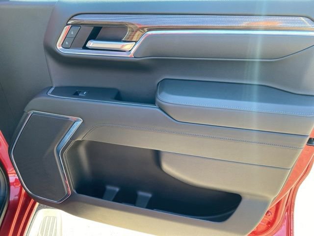 Used 2025 Chevrolet Silverado 1500 LT Trail Boss w/ Dark Appearance Package image 35