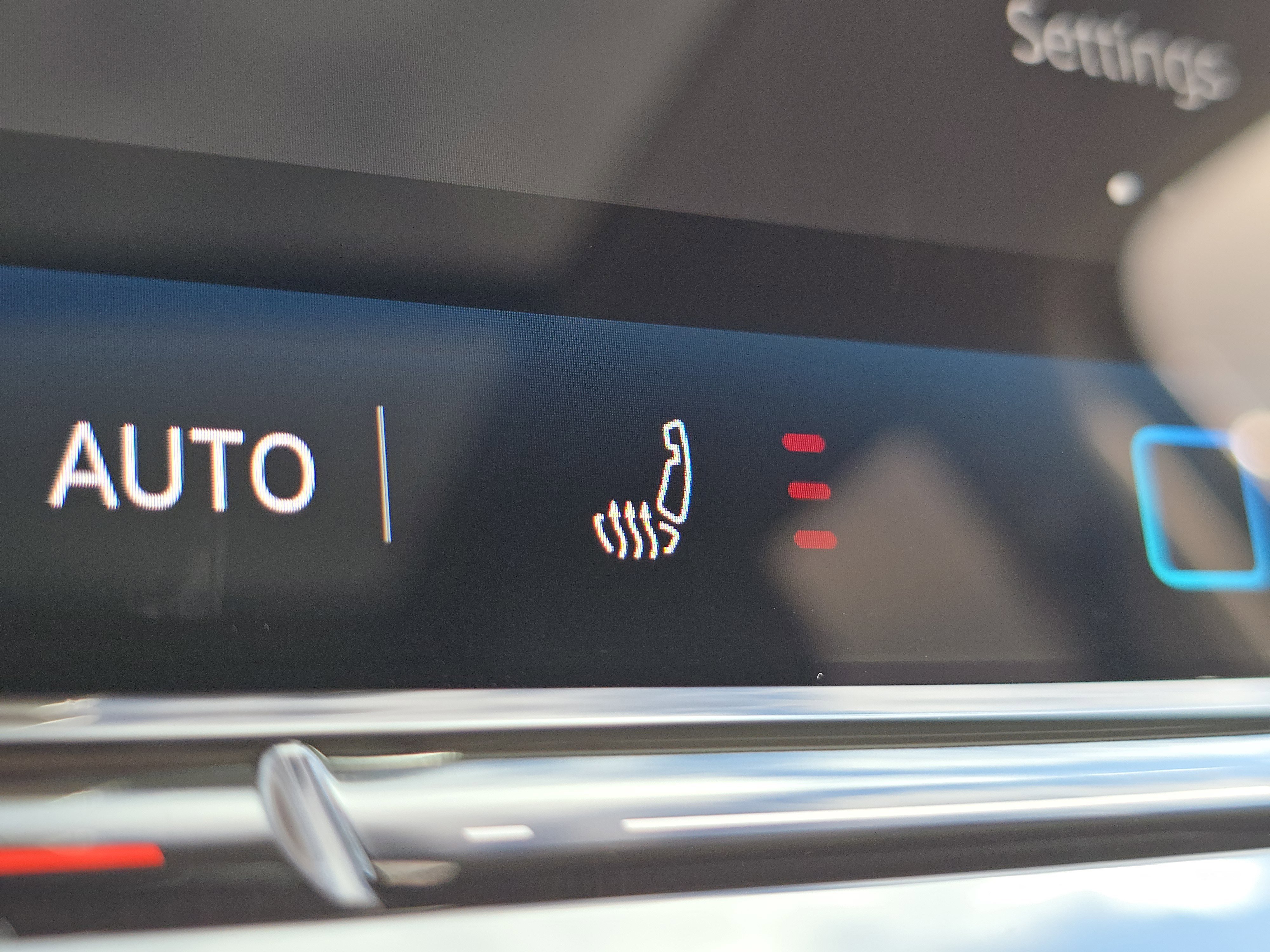 New 2025 Volkswagen Tiguan SE image 11