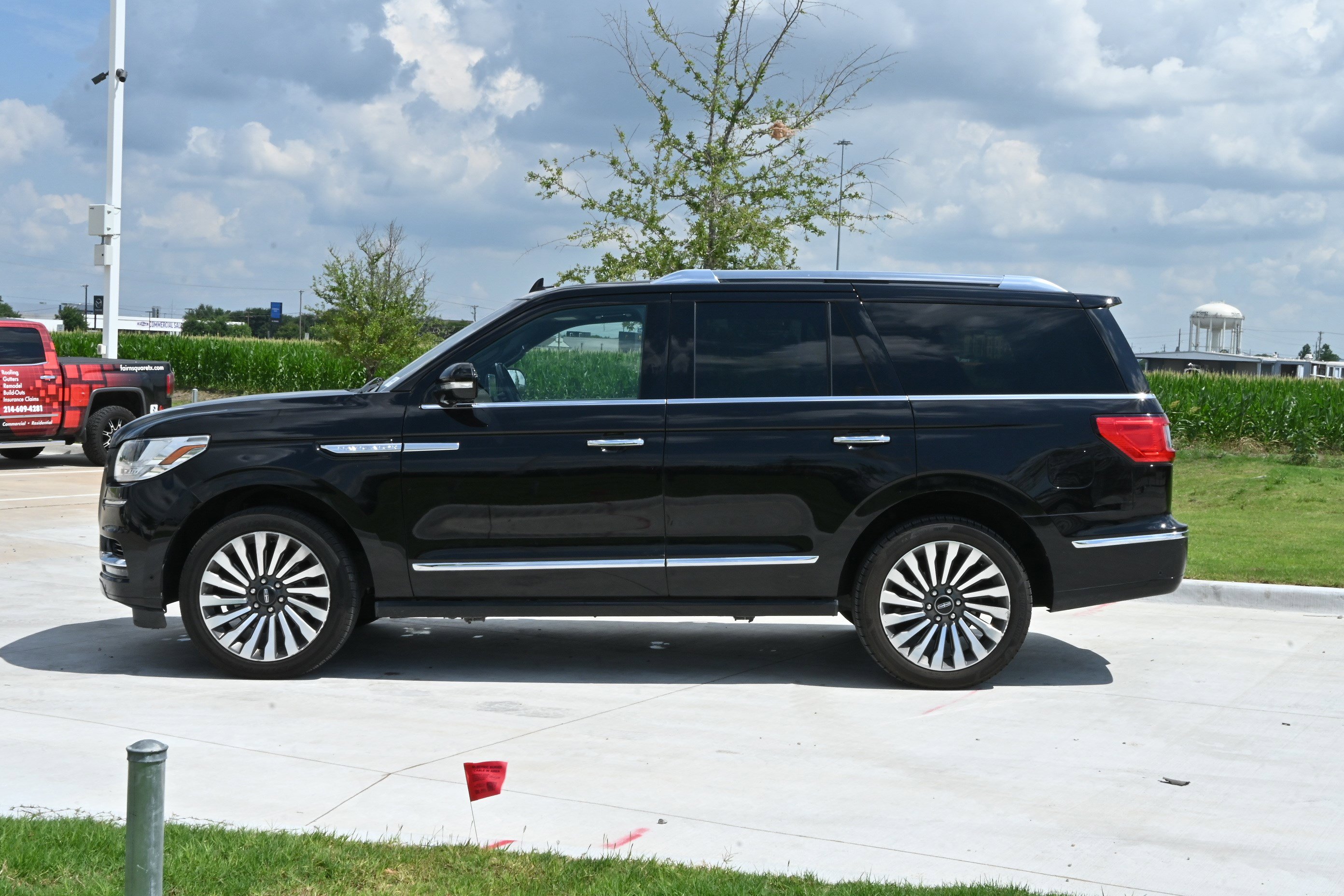 Used 2019 Lincoln Navigator Reserve AWD/4WD image 6