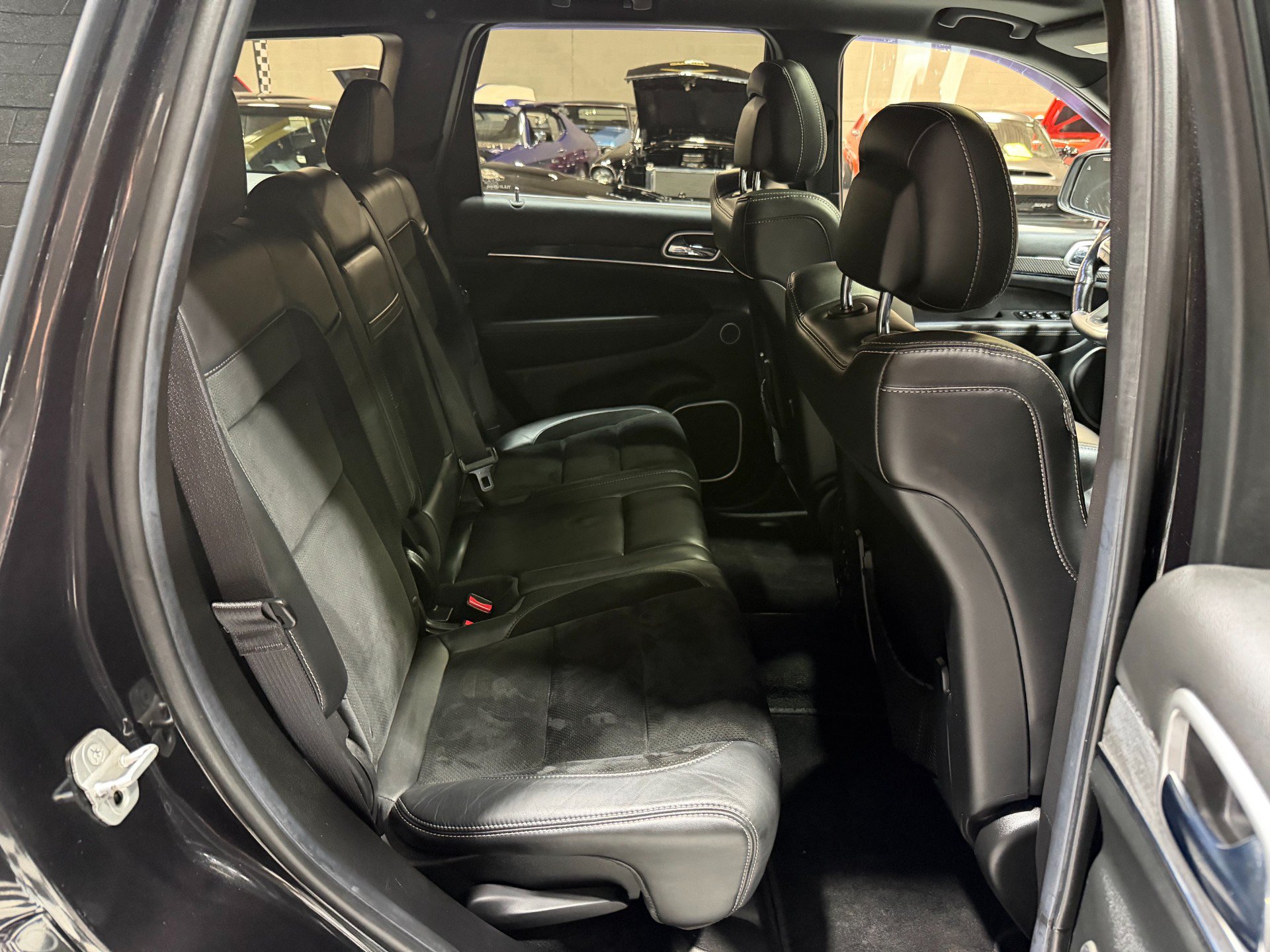 Used 2014 Jeep Grand Cherokee SRT8 w/ Luxury Group II AWD/4WD image 45