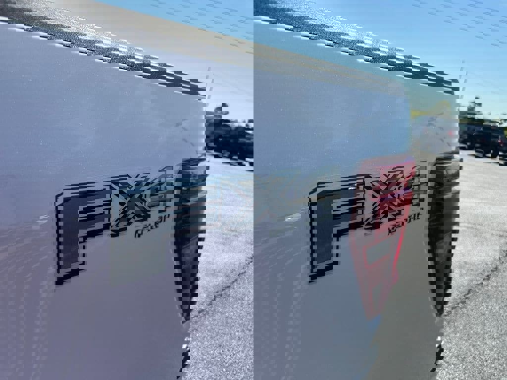 New 2025 Ford F150 Lariat w/ Equipment Group 501A Mid image 25