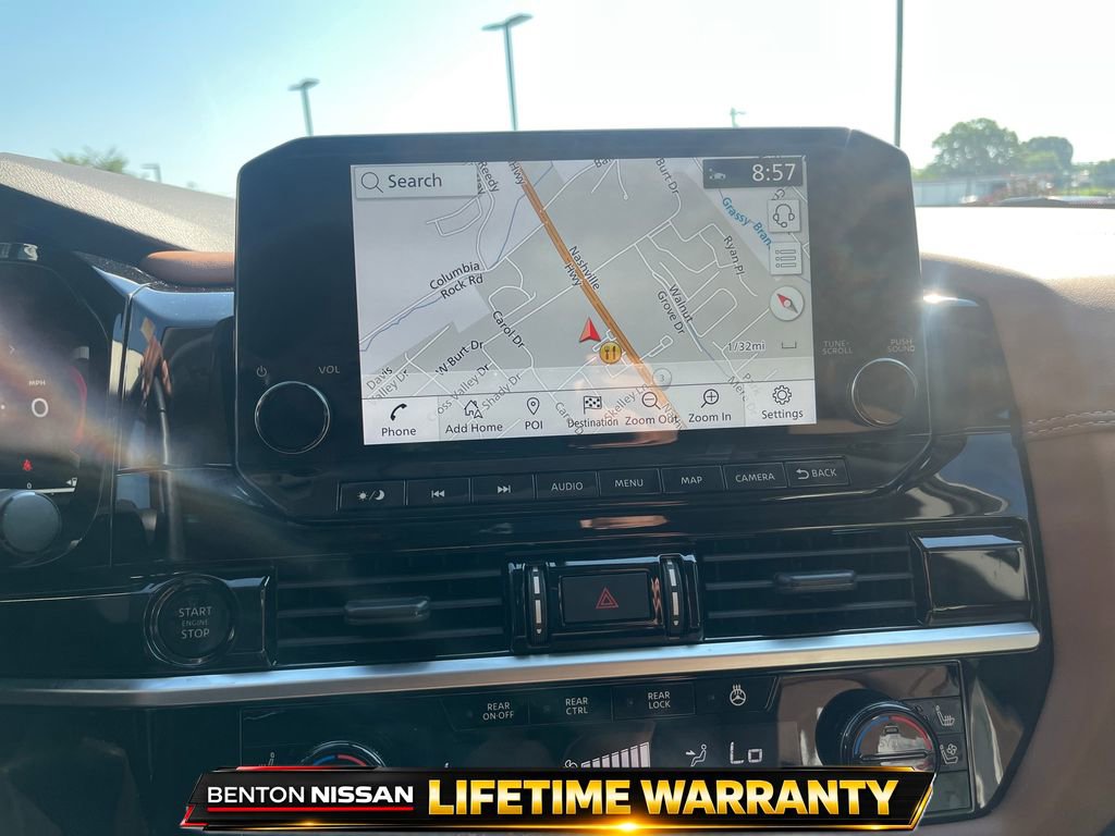 Used 2025 Nissan Pathfinder Platinum FWD image 18