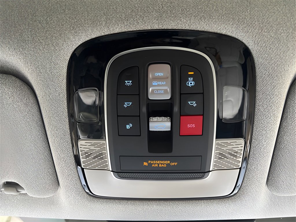 Used 2024 Hyundai Palisade Limited image 30