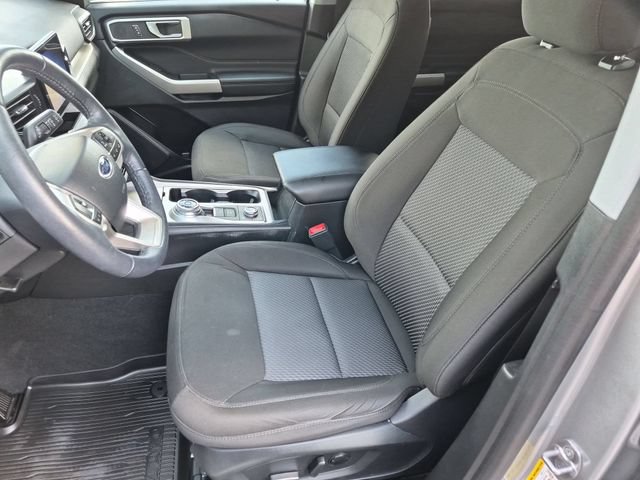 Used 2024 Ford Explorer XLT AWD/4WD image 12
