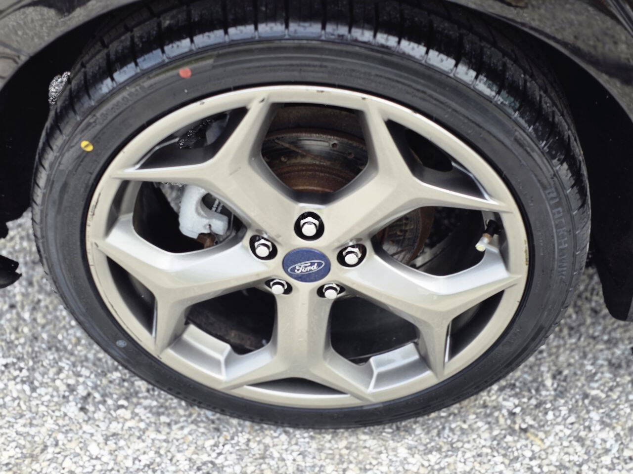 Used 2018 Ford Focus ST FWD image 36