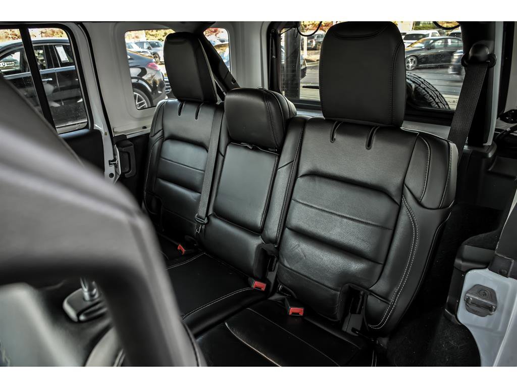 Used 2020 Jeep Wrangler Unlimited Sahara image 13