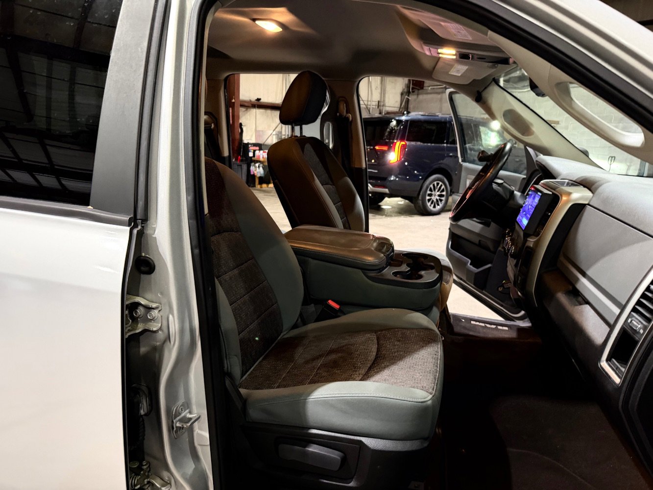 Used 2013 RAM 1500 Classic SLT w/ Big Horn Equipment Group AWD/4WD image 26
