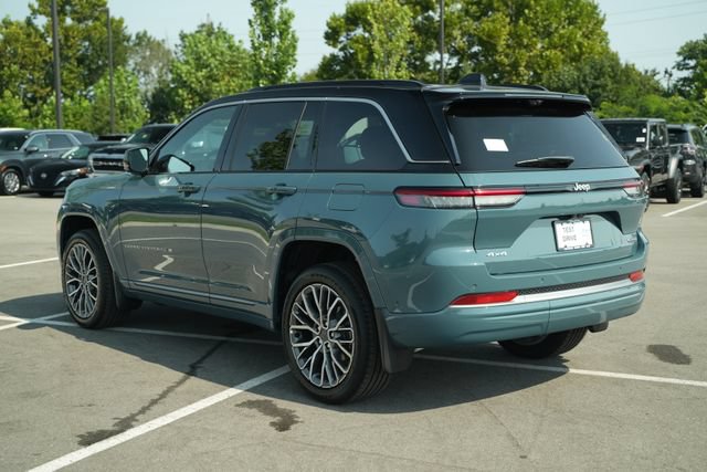 New 2026 Jeep Grand Cherokee Summit w/ MOPAR Finishing Package AWD/4WD image 5