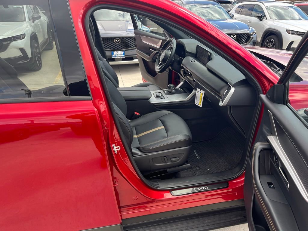 Certified 2025 MAZDA CX-70 Plug-In Hybrid w/ Premium Plus image 16