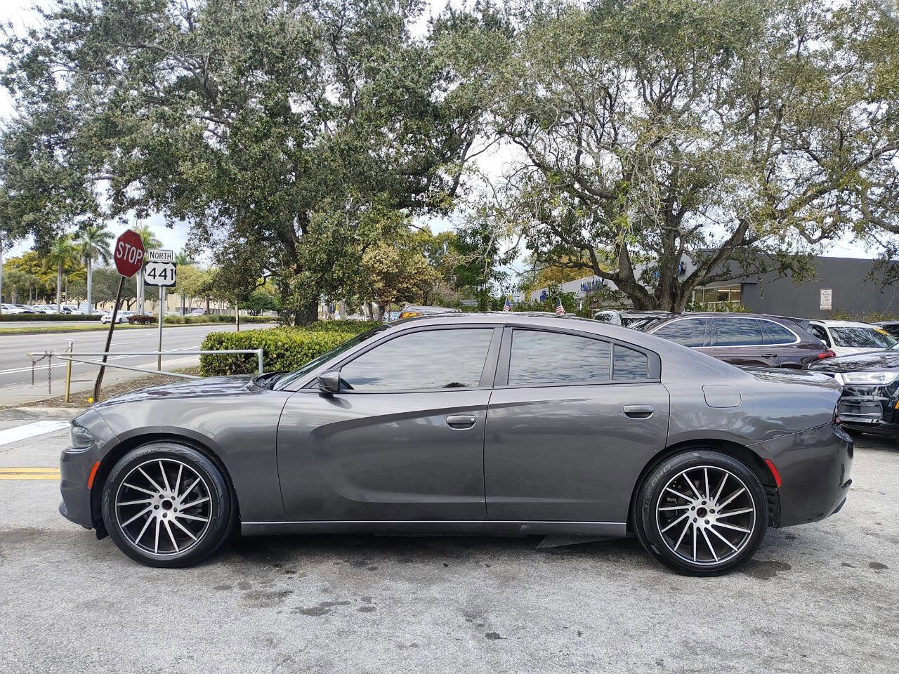 Used 2020 Dodge Charger SXT w/ Leather Interior Group image 6