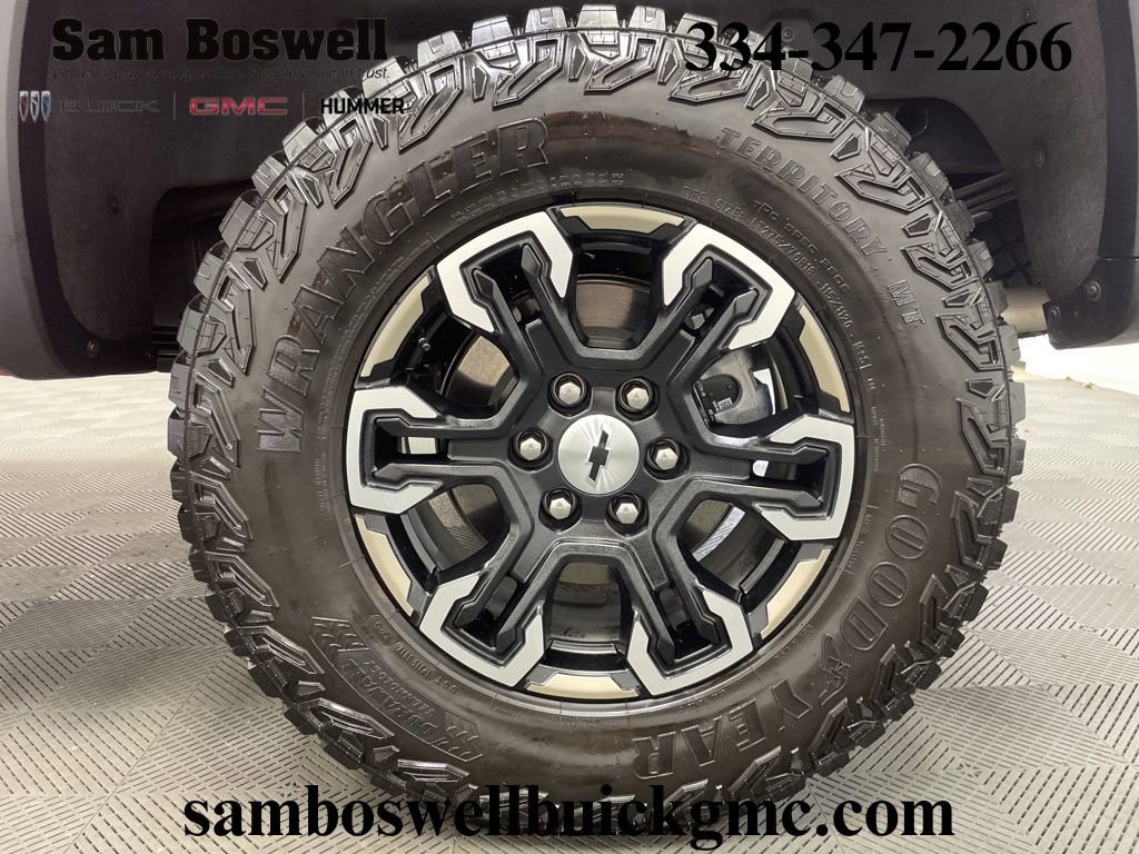 Used 2025 Chevrolet Silverado 1500 ZR2 w/ Technology Package image 37