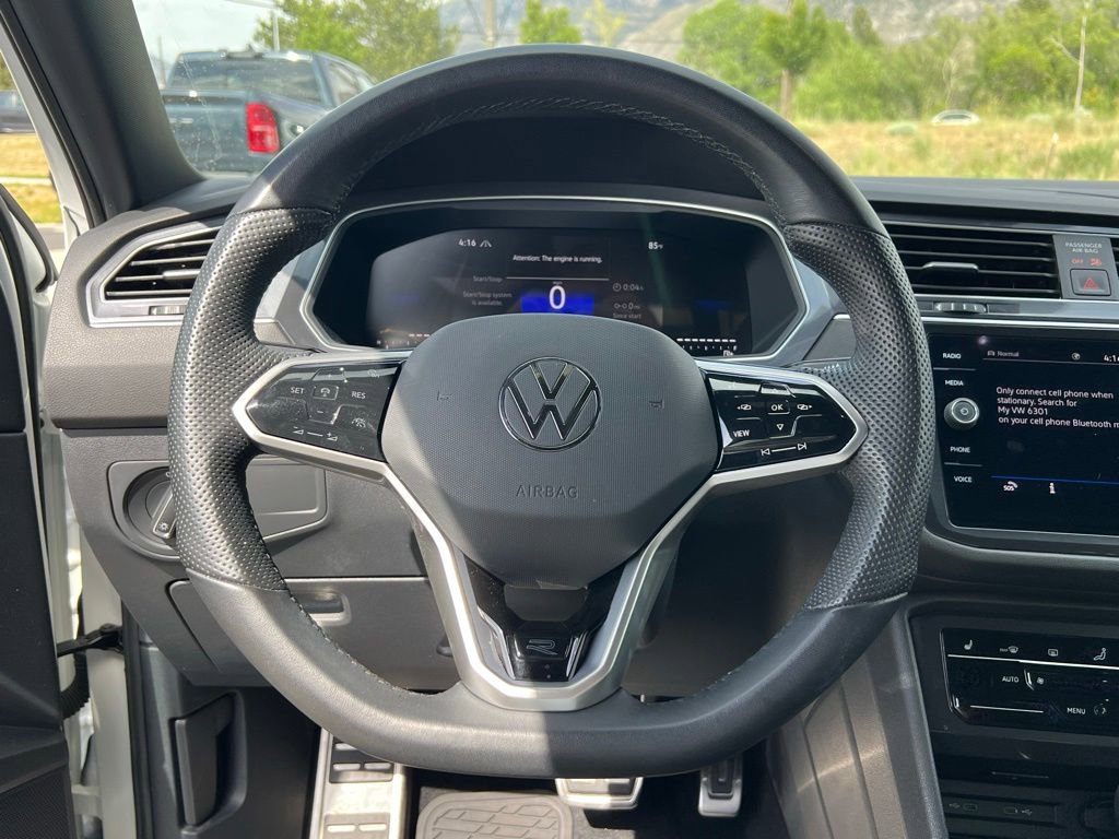 Used 2024 Volkswagen Tiguan SE R-Line AWD/4WD image 32