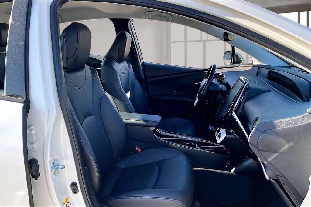 Used 2019 Toyota Prius Prime Advanced image 27