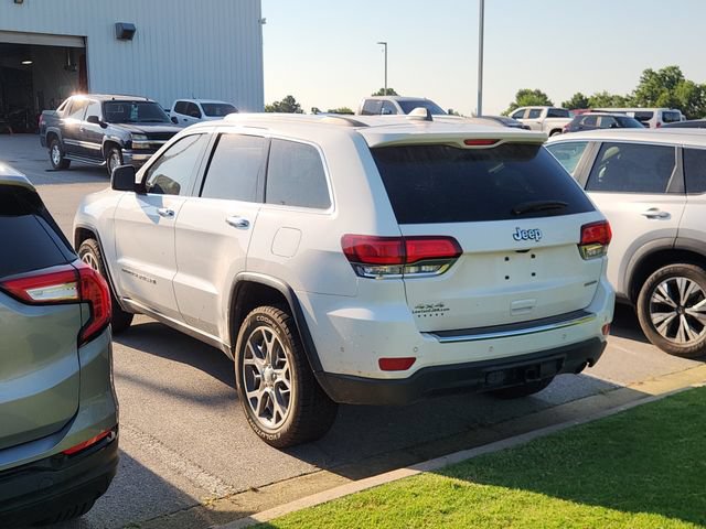 Used 2022 Jeep Grand Cherokee Limited w/ Tech Group AWD/4WD image 3
