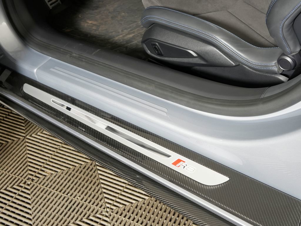 Used 2021 Audi R8 V10 performance w/ R8 Performance Design Package image 26