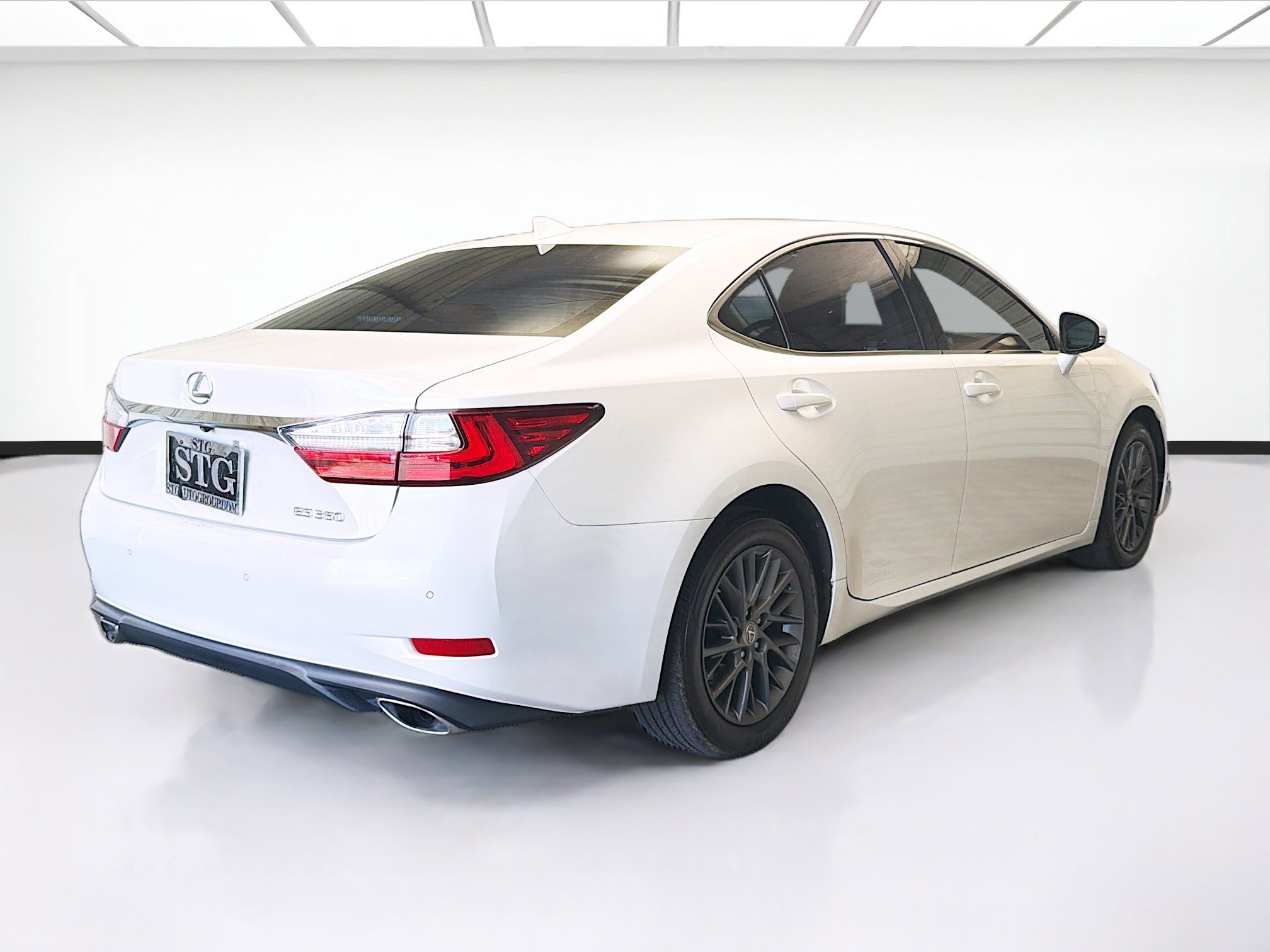Used 2018 Lexus ES 350 w/ Premier Package FWD image 4