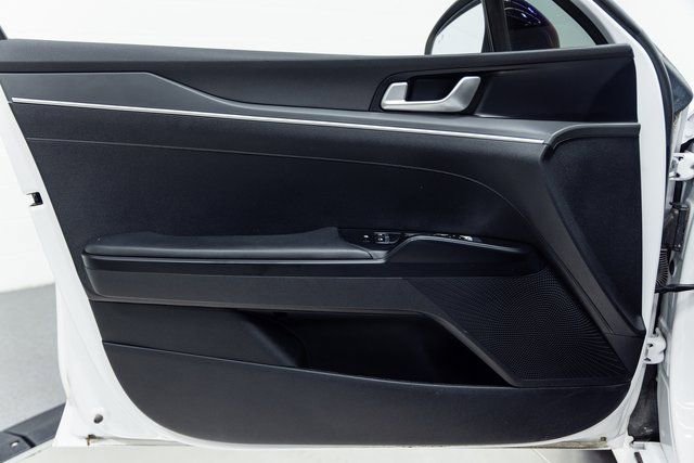 Used 2022 Kia K5 GT-Line image 11