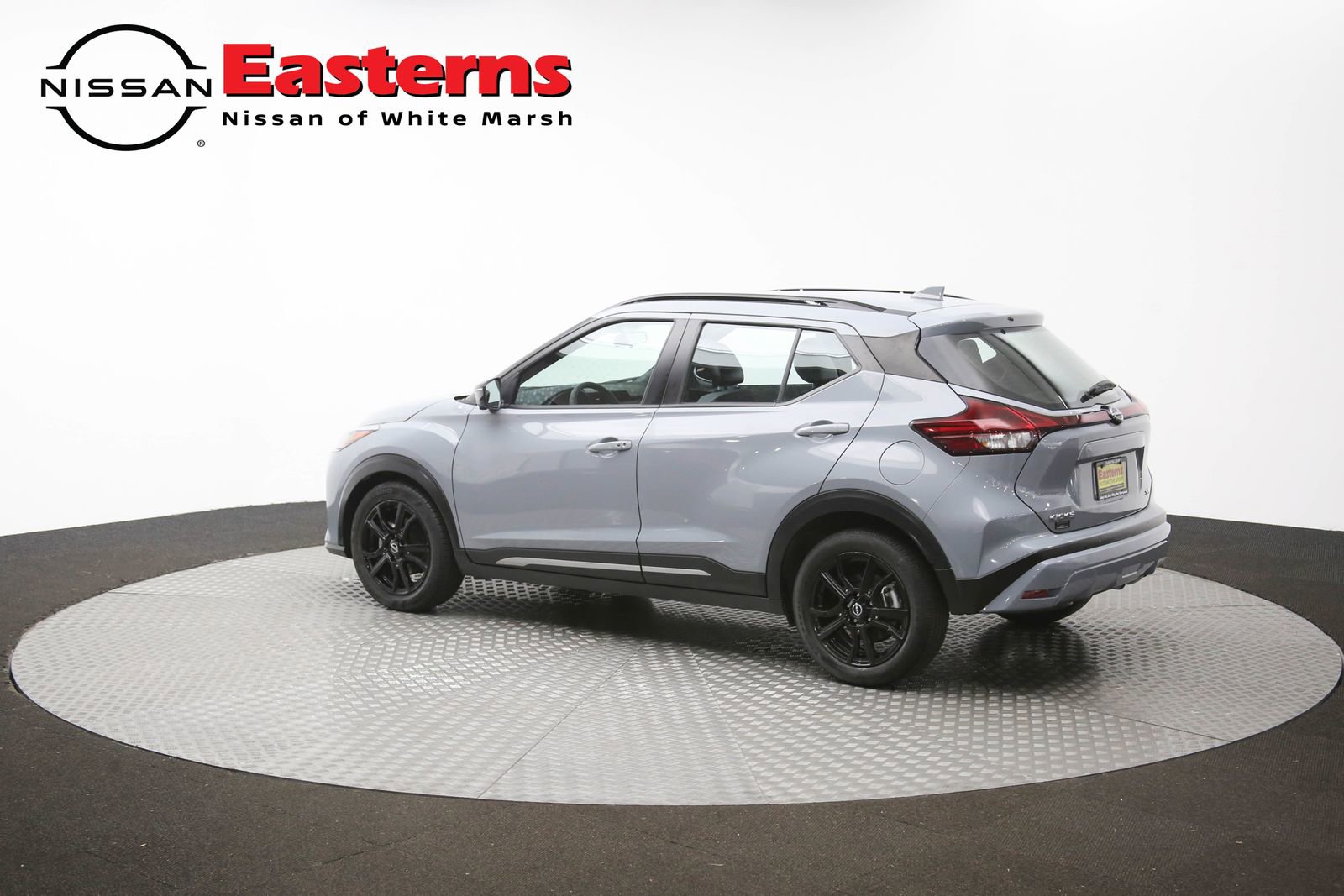 Used 2023 Nissan Kicks SR w/ SR Premium Package FWD image 62