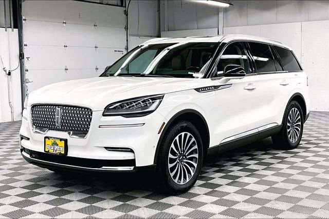 Used 2023 Lincoln Aviator Reserve w/ Elements Package Plus image 11