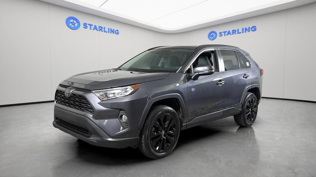 Used 2020 Toyota RAV4 XLE Premium FWD image 2