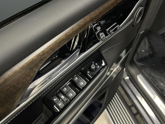 Used 2022 Jeep Grand Wagoneer Series I image 33