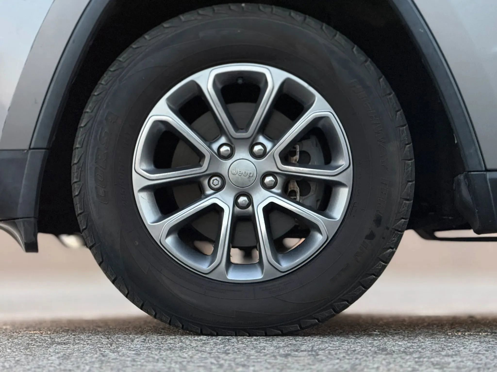 Used 2014 Jeep Grand Cherokee Limited w/ Trailer Tow Group IV image 28