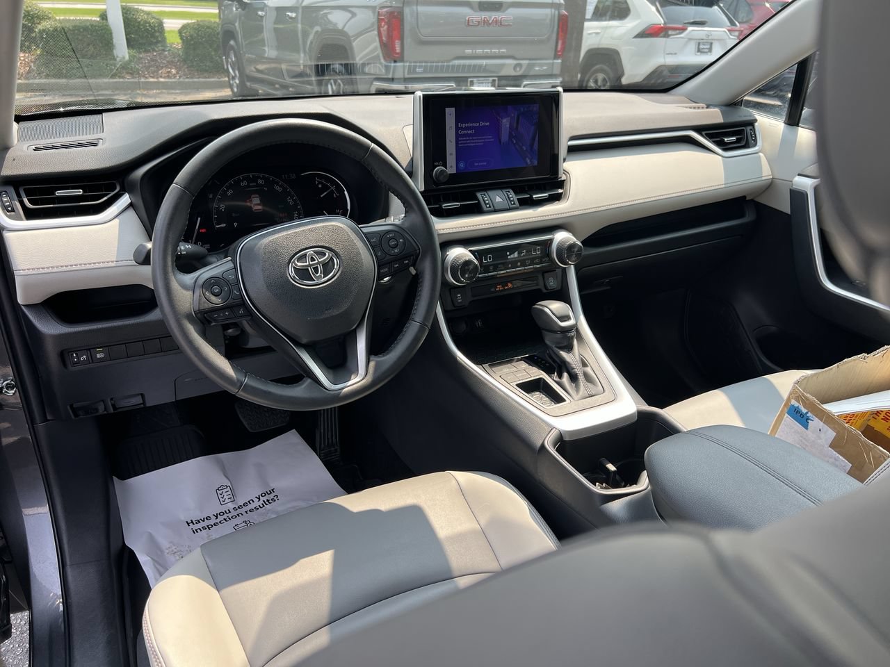 Used 2024 Toyota RAV4 XLE Premium FWD image 30