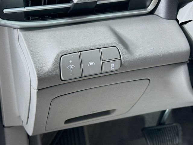 Used 2023 Hyundai Elantra SEL image 10