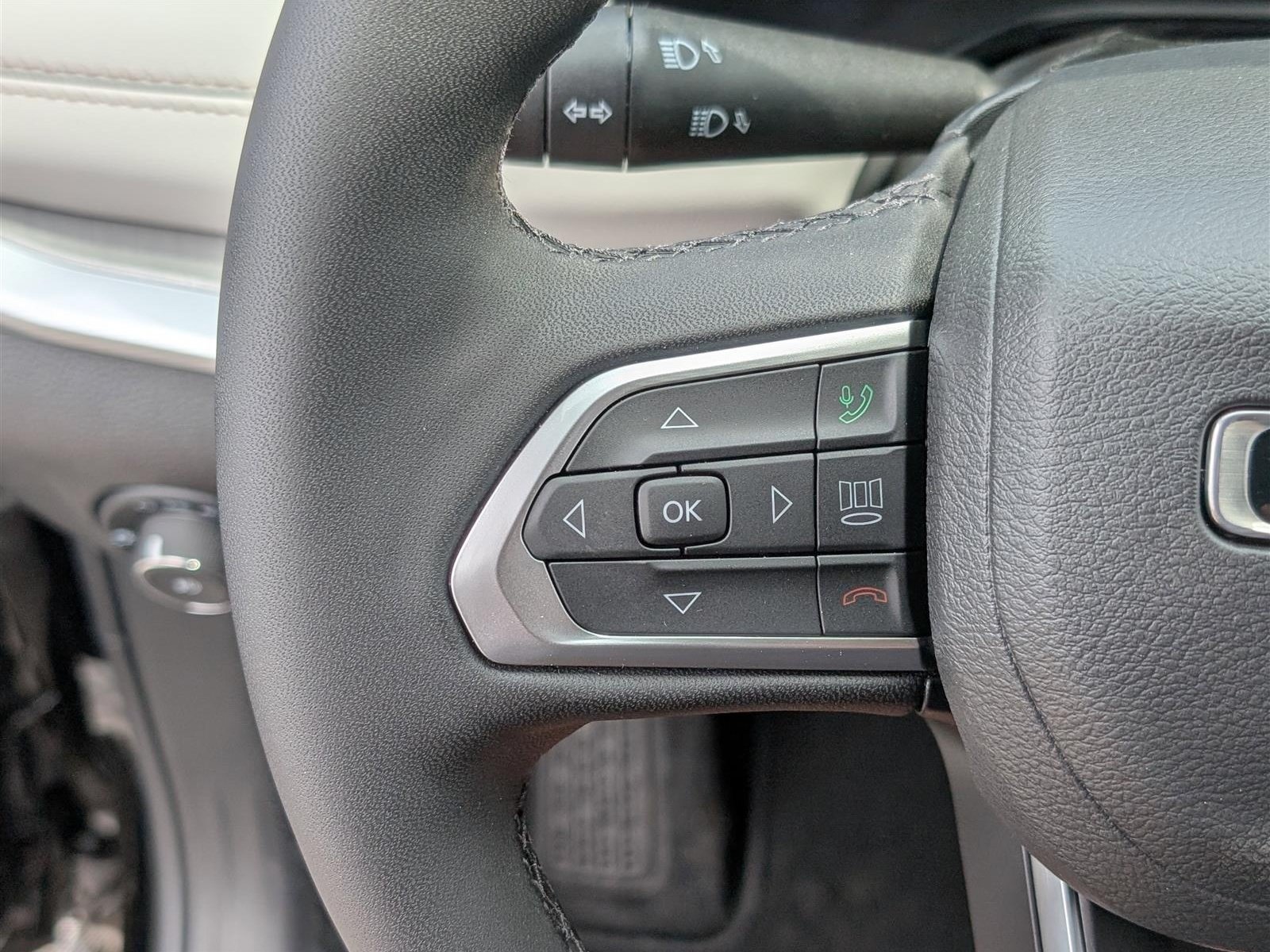New 2025 Jeep Compass Limited w/ Elite Group AWD/4WD image 18