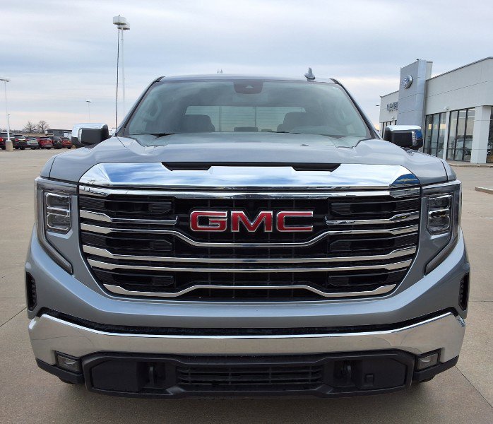 Used 2025 GMC Sierra 1500 SLT w/ SLT Convenience Package image 3