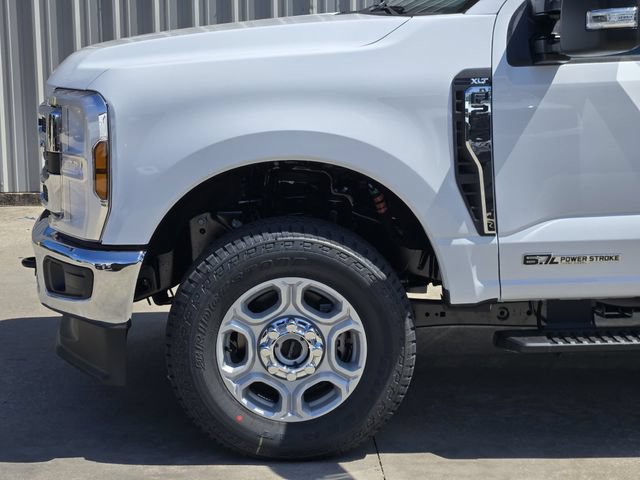 New 2026 Ford F250 XLT w/ FX4 Off-Road Package AWD/4WD image 6