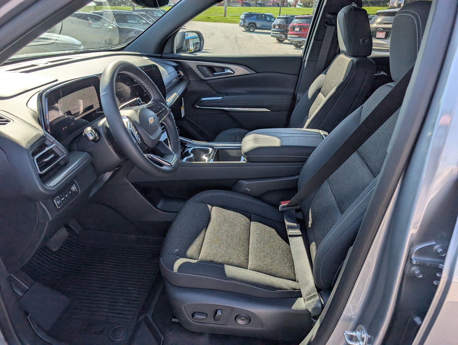 New 2026 Chevrolet Traverse LT w/ Driver Confidence Package image 14