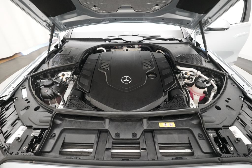 Used 2022 Mercedes-Benz S 580 4MATIC Sedan image 3