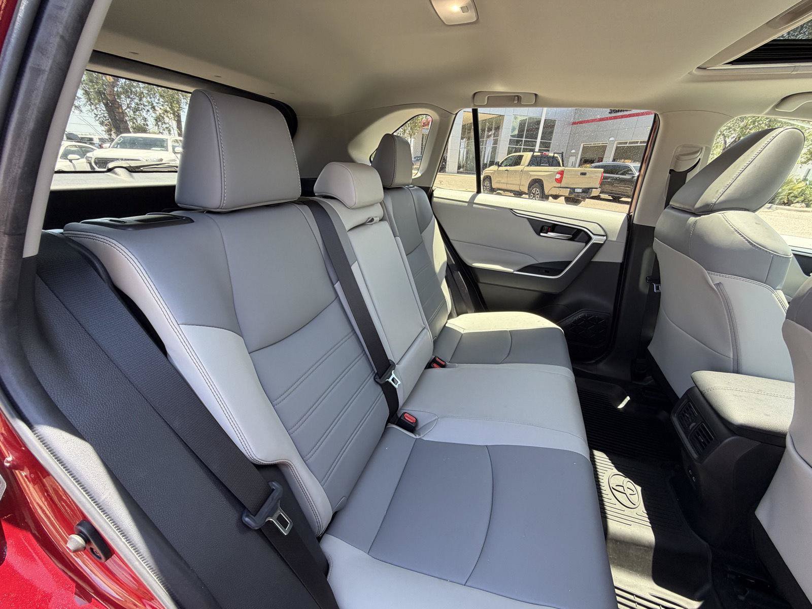 Used 2023 Toyota RAV4 XLE Premium AWD/4WD image 20