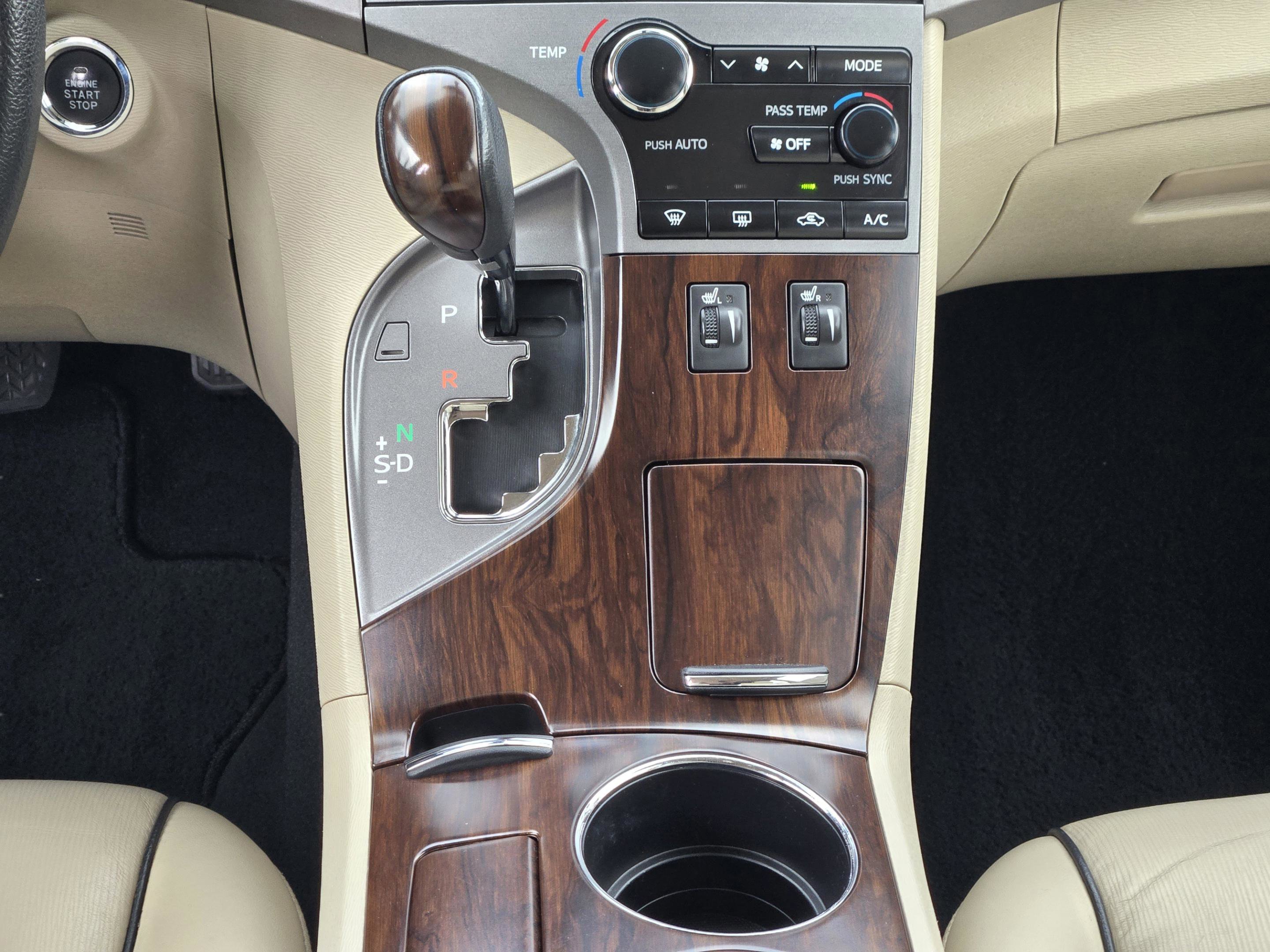 Used 2014 Toyota Venza Limited w/ Tow Prep Package AWD/4WD image 16