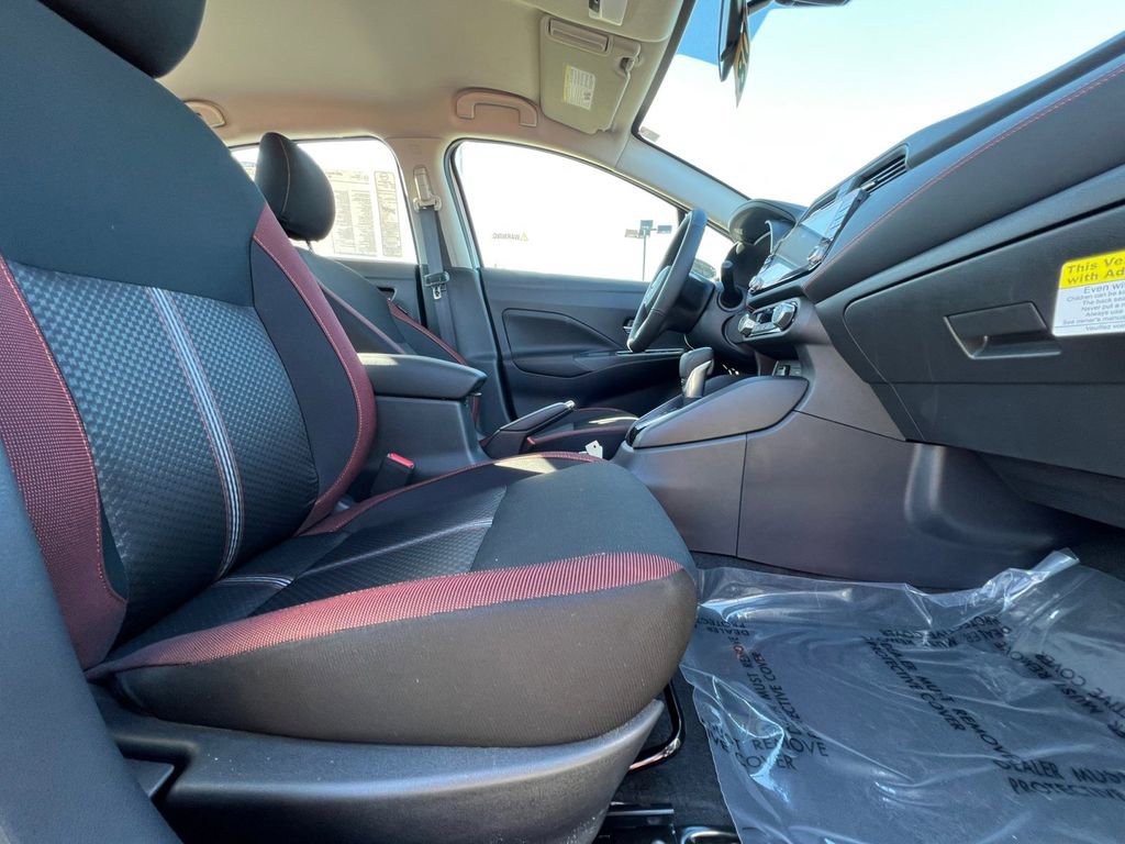 Certified 2025 Nissan Versa SR w/ Trunk Package image 28