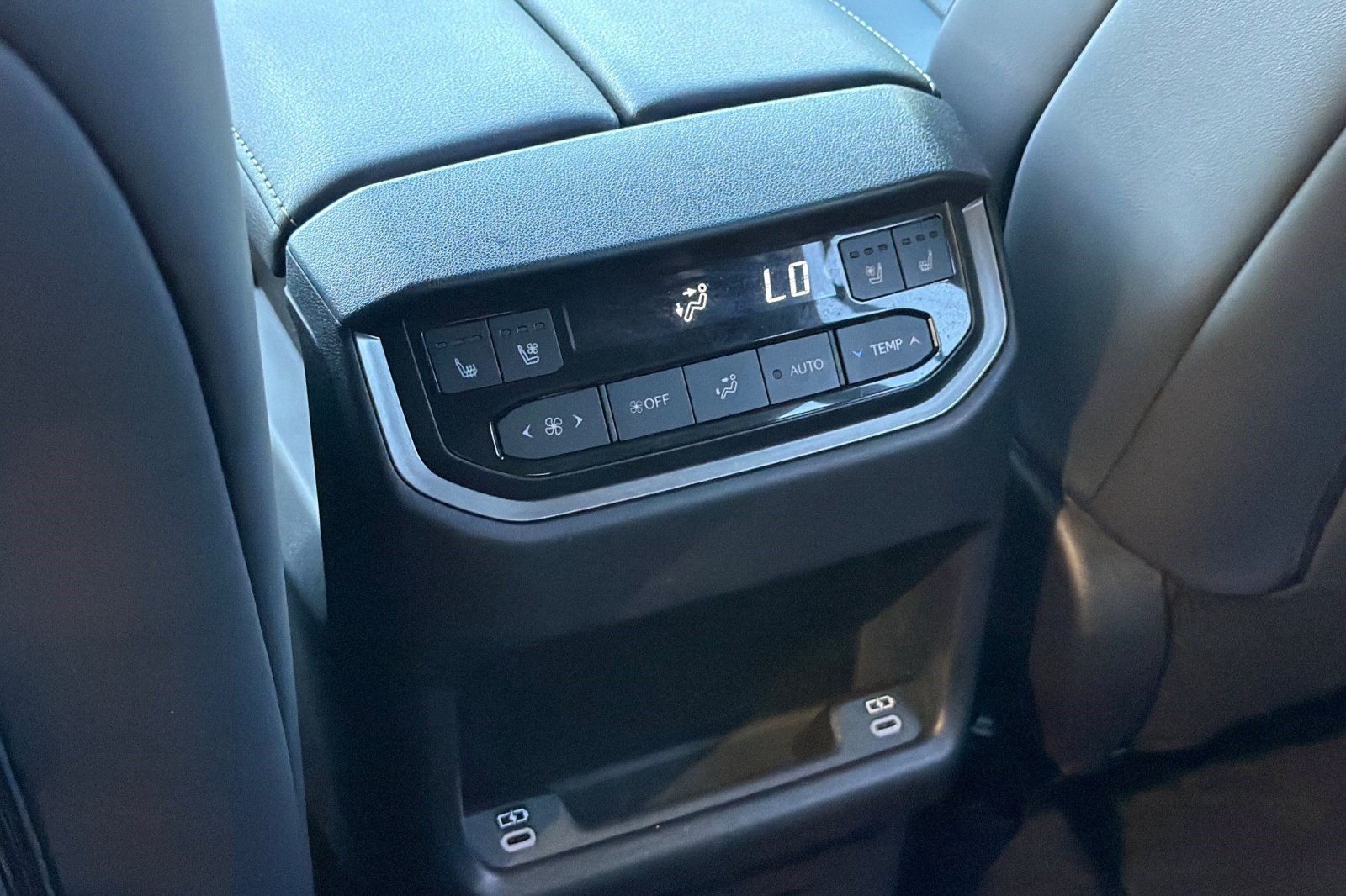 Certified 2026 Lexus TX 500h AWD w/ Technology Package image 16