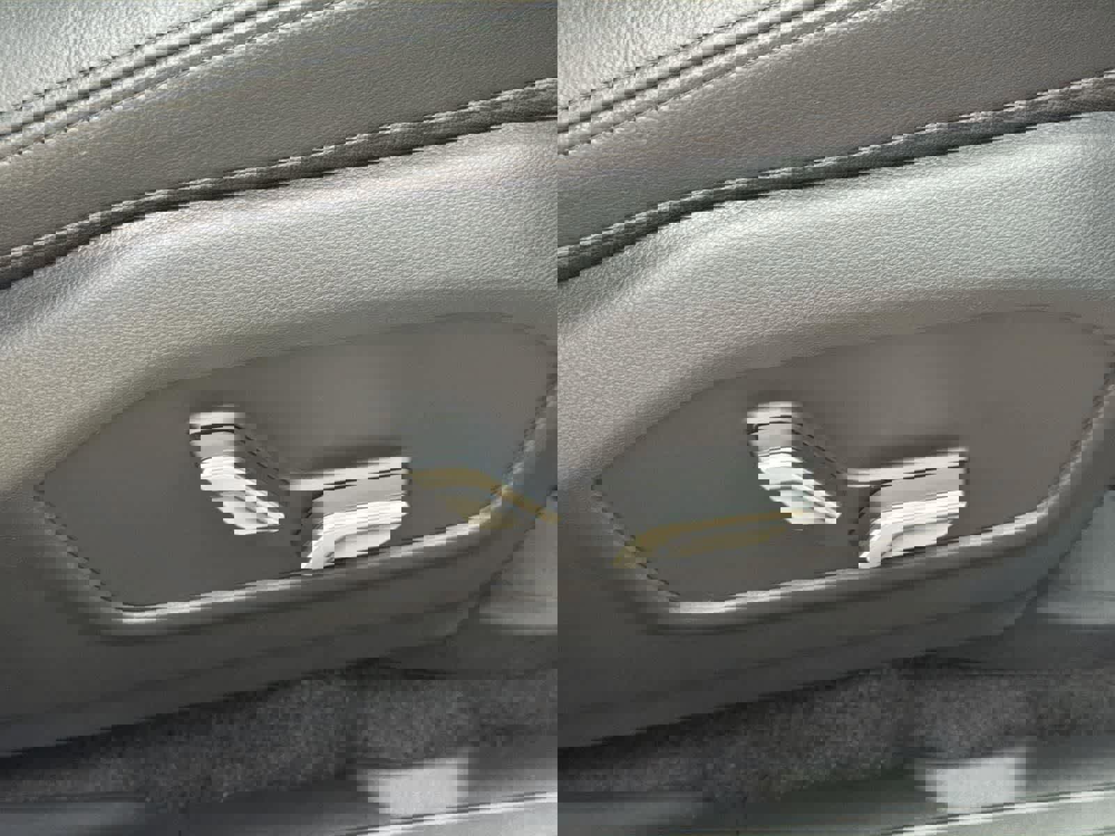 Certified 2025 Hyundai Santa Fe Limited image 35