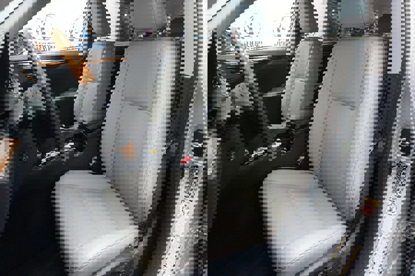 Used 2013 Lexus ES 300h image 8