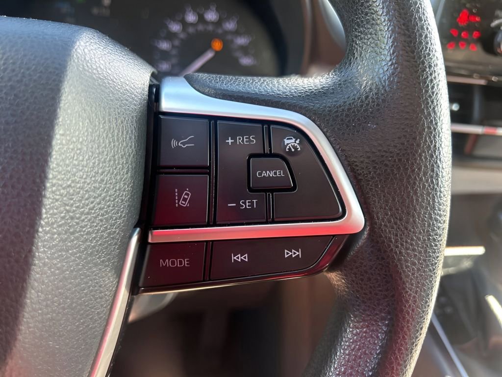 Used 2021 Toyota Sienna LE AWD/4WD image 27