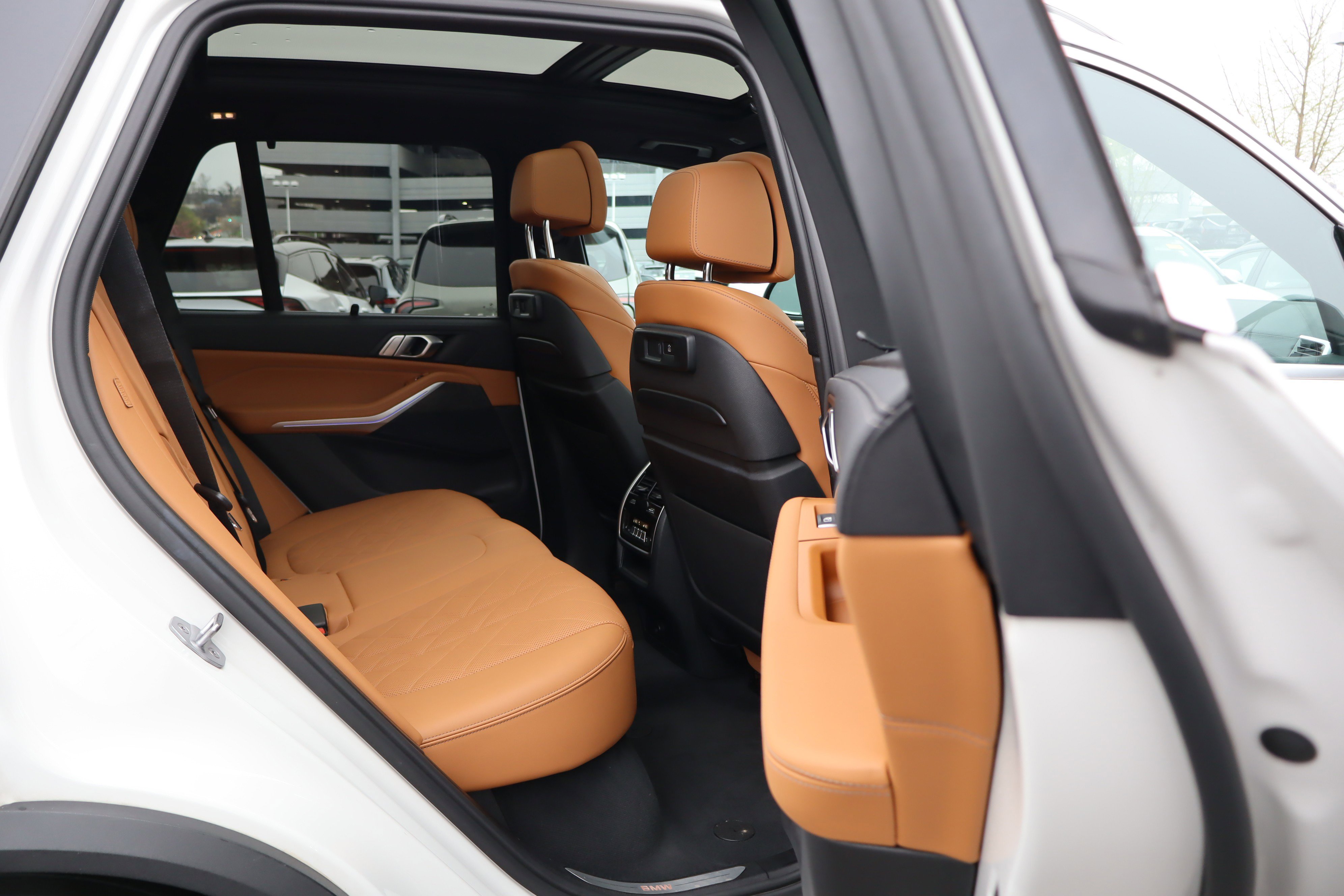 Used 2023 BMW X5 xDrive40i w/ Executive Package image 29