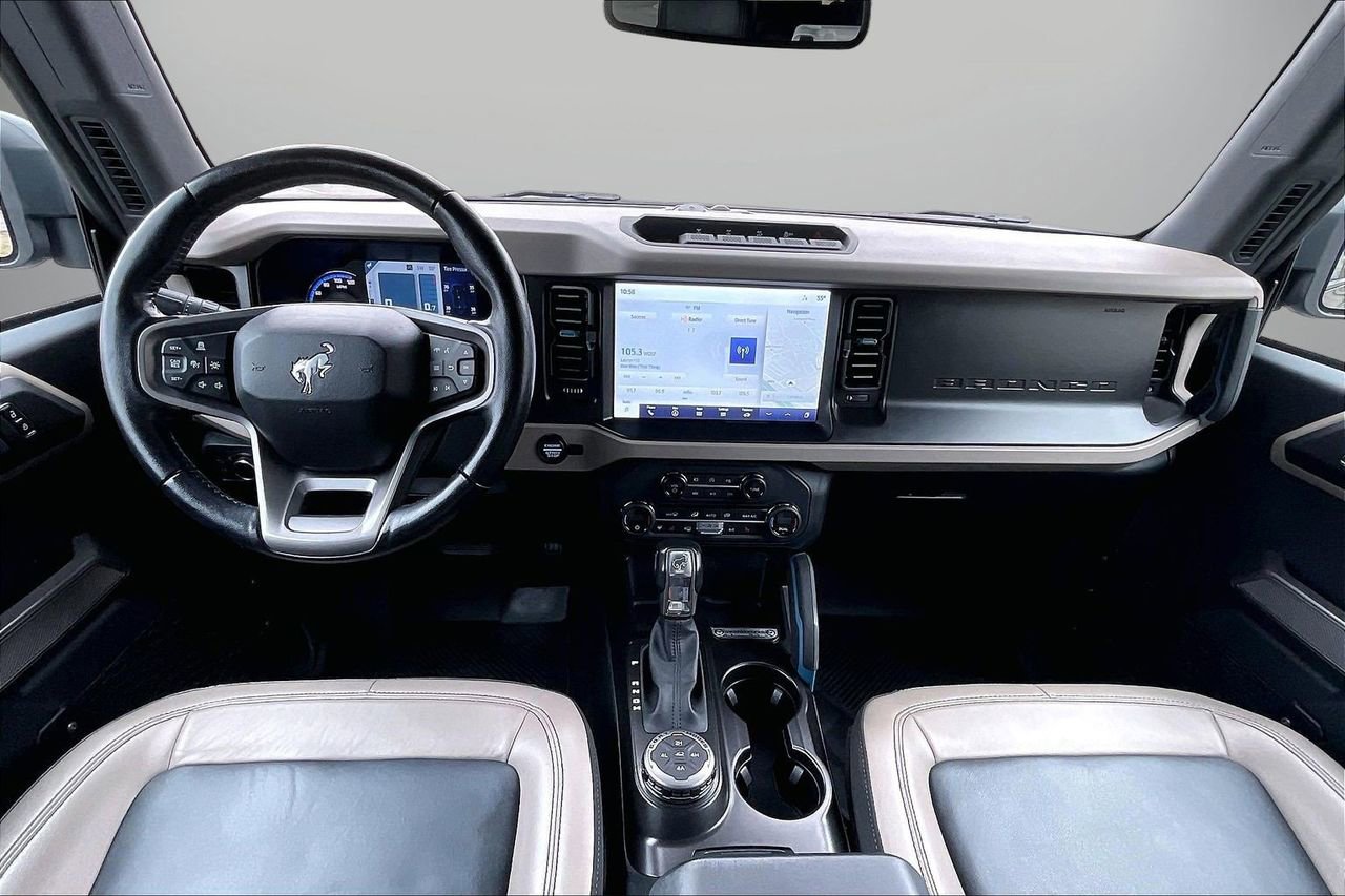 Used 2023 Ford Bronco Wildtrak image 16