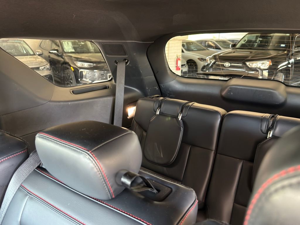 Used 2025 Ford Explorer ST-Line w/ ST-Line Street Pack image 33