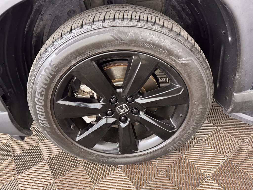 Certified 2024 Honda Pilot Touring image 30